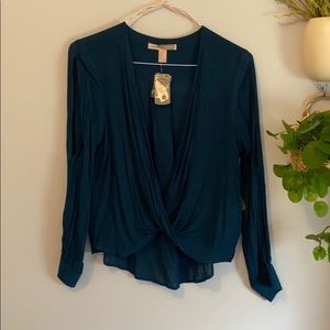 Low cut long sleeve blouse
